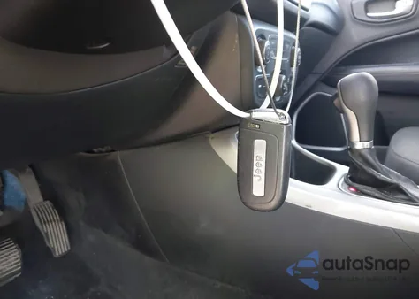 2018 Jeep Compass Sport Fwd z USA, uszkodzony, nr VIN 3C4NJCAB6JT255003